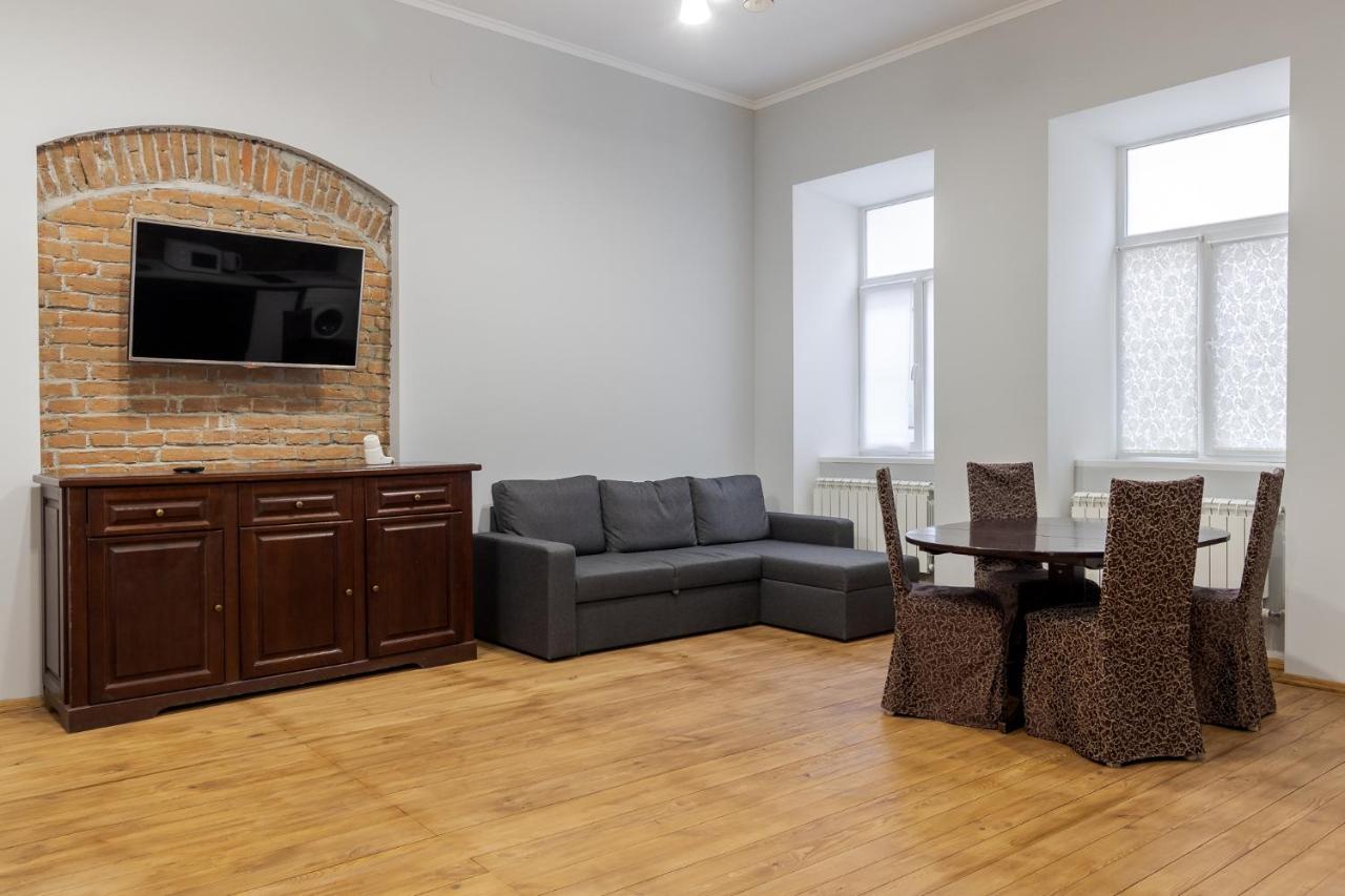 Apartment on Stavropihiiska Street 3 Lviv Exteriör bild