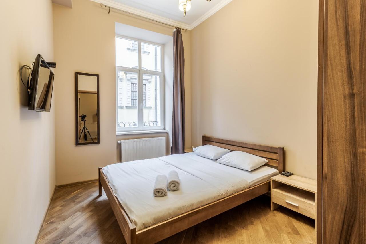 Apartment on Stavropihiiska Street 3 Lviv Exteriör bild