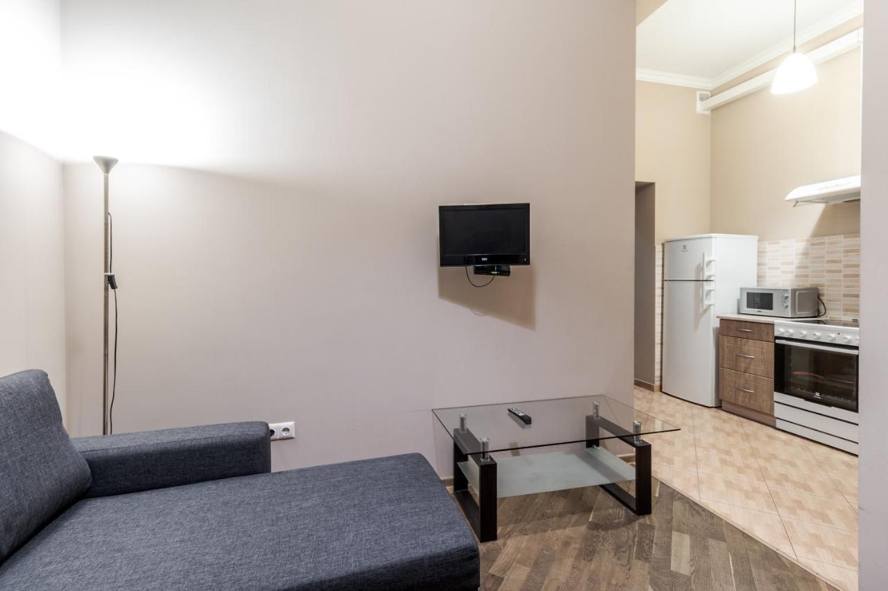 Apartment on Stavropihiiska Street 3 Lviv Exteriör bild
